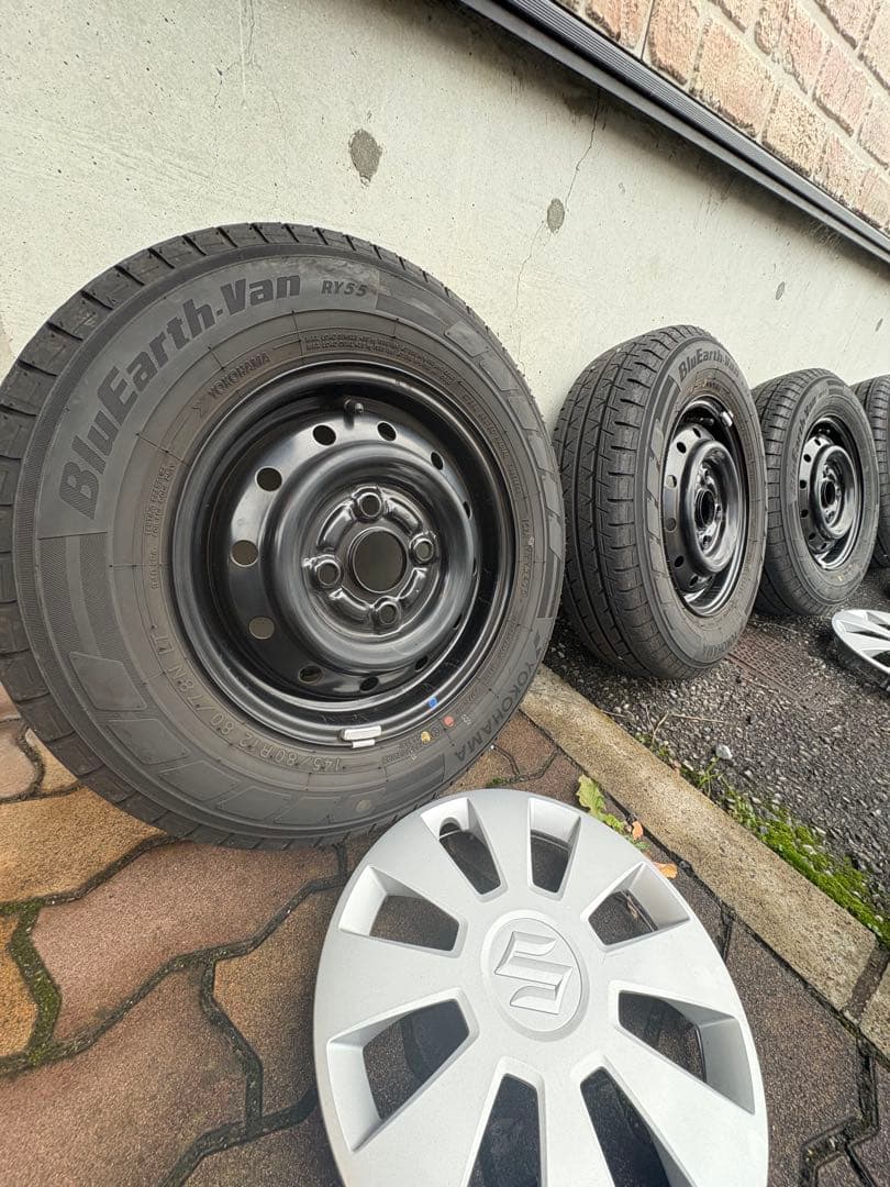 エブリィバン　鉄チンホイール　タイヤ付き 新車から1500キロ外し