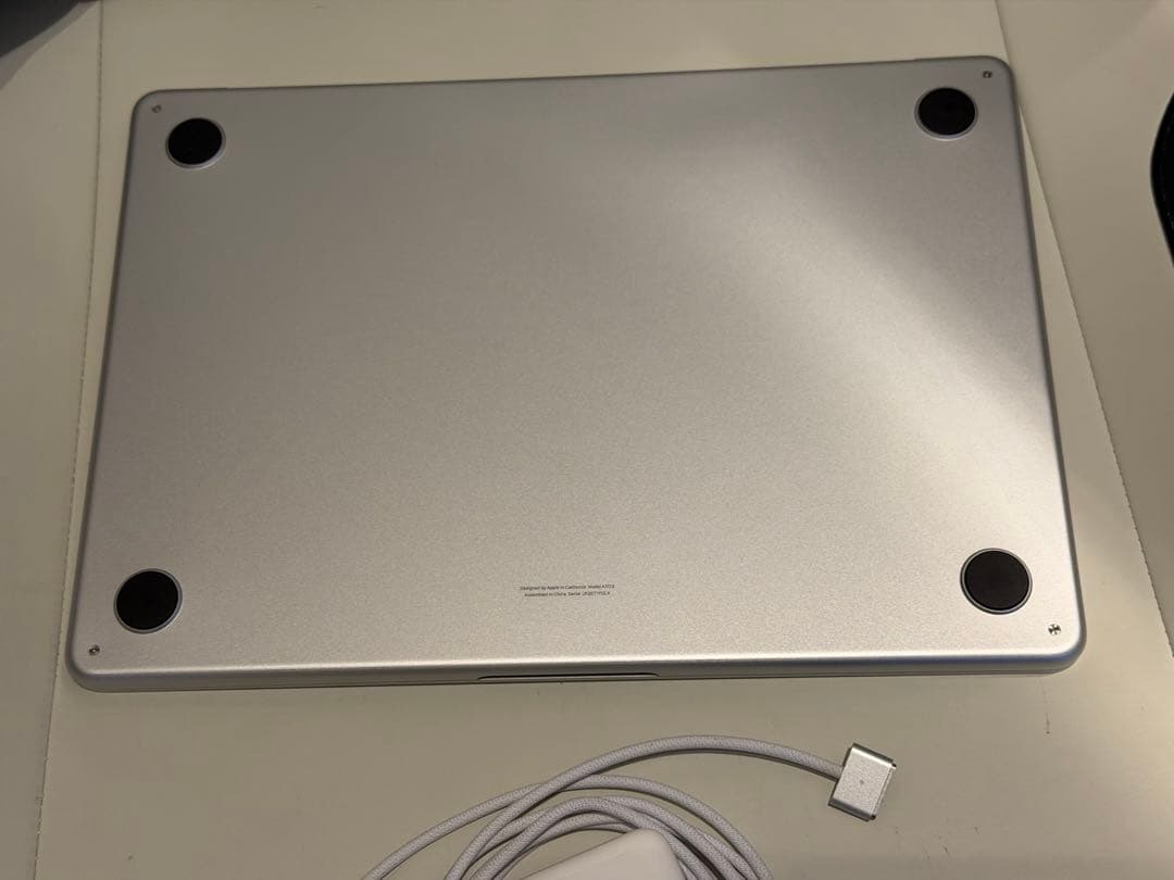 MacBook Air 13.6インチ M3 16GB US