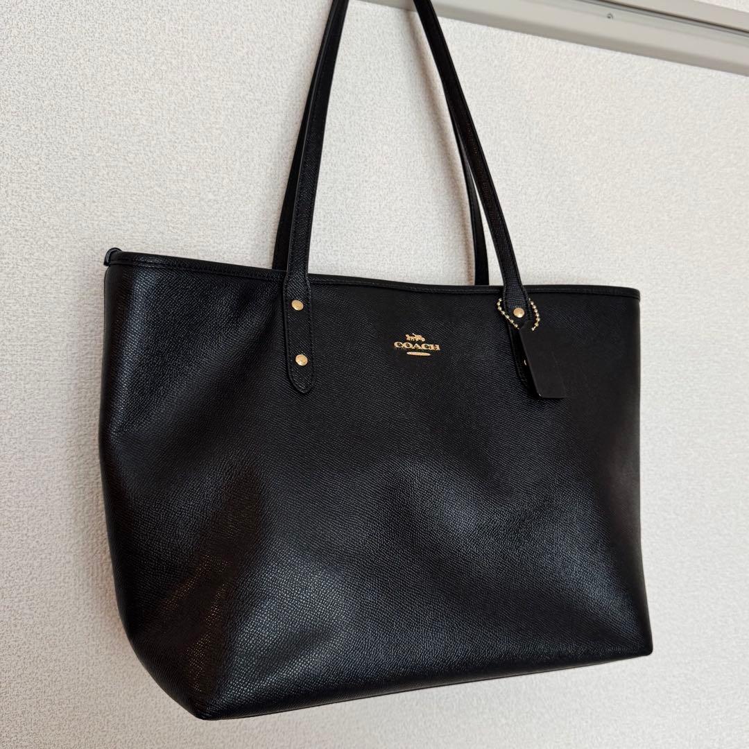 【美品】COACH ブラック レザートートバッグ　a4 収納 大容量 リクルート