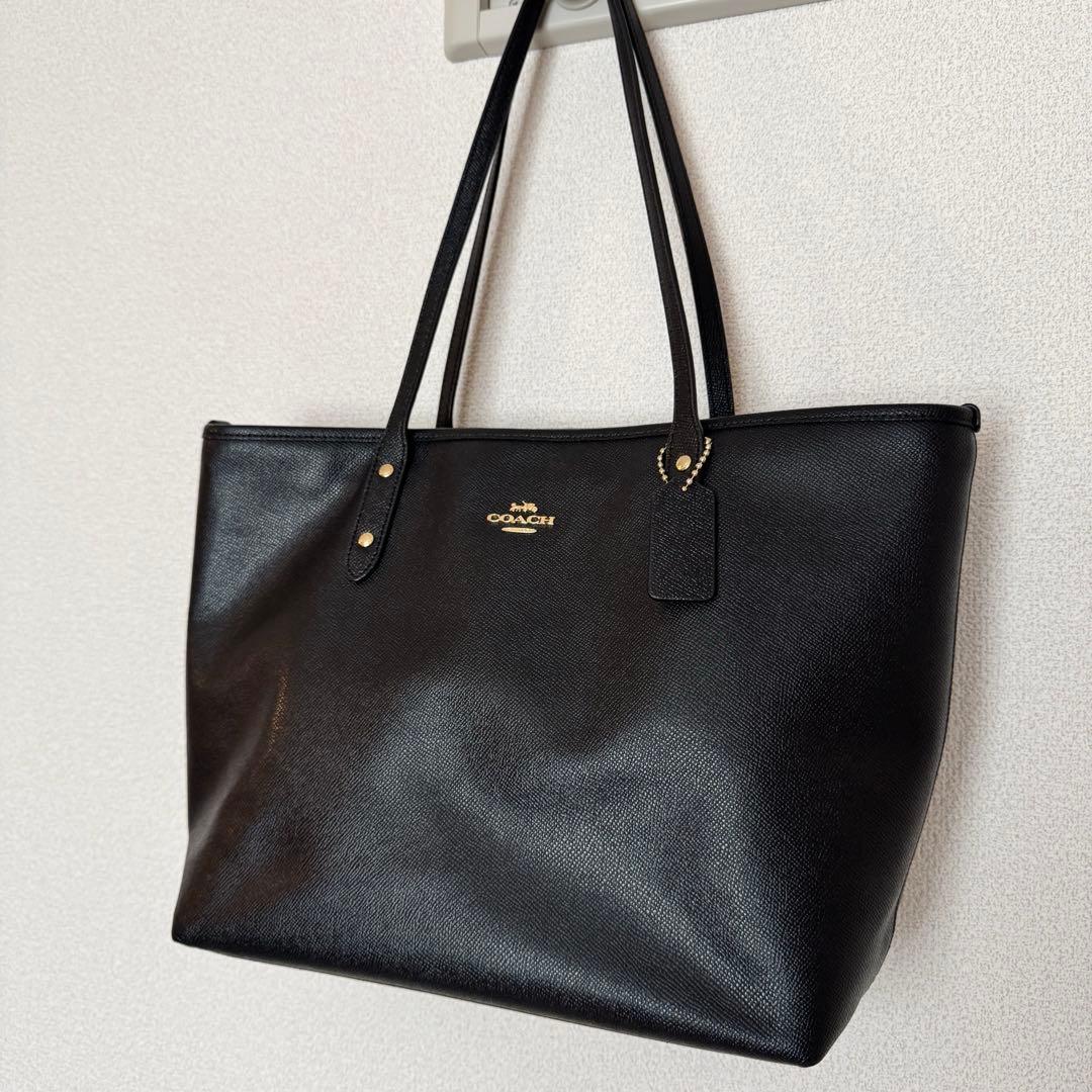 【美品】COACH ブラック レザートートバッグ　a4 収納 大容量 リクルート
