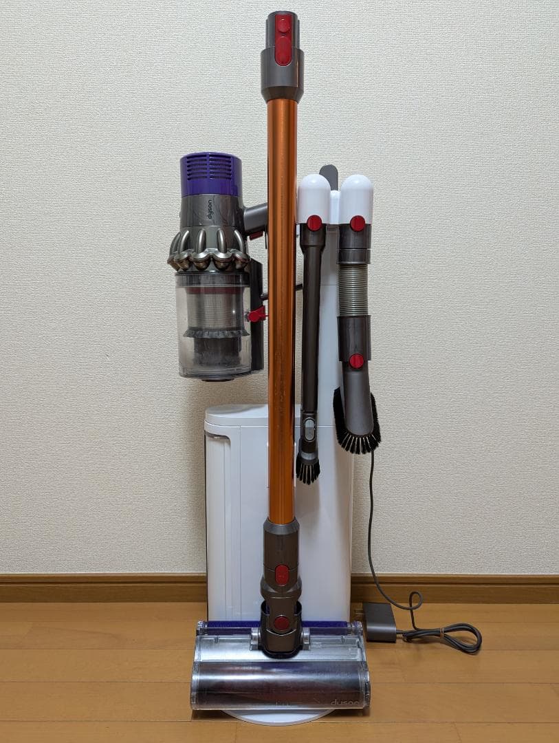 ジャンク品 ダイソン Dyson Cyclone V10 Fluffy SV12