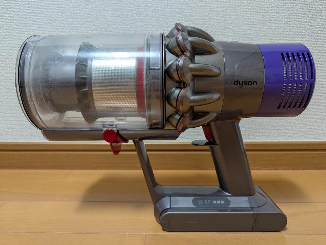 ジャンク品 ダイソン Dyson Cyclone V10 Fluffy SV12