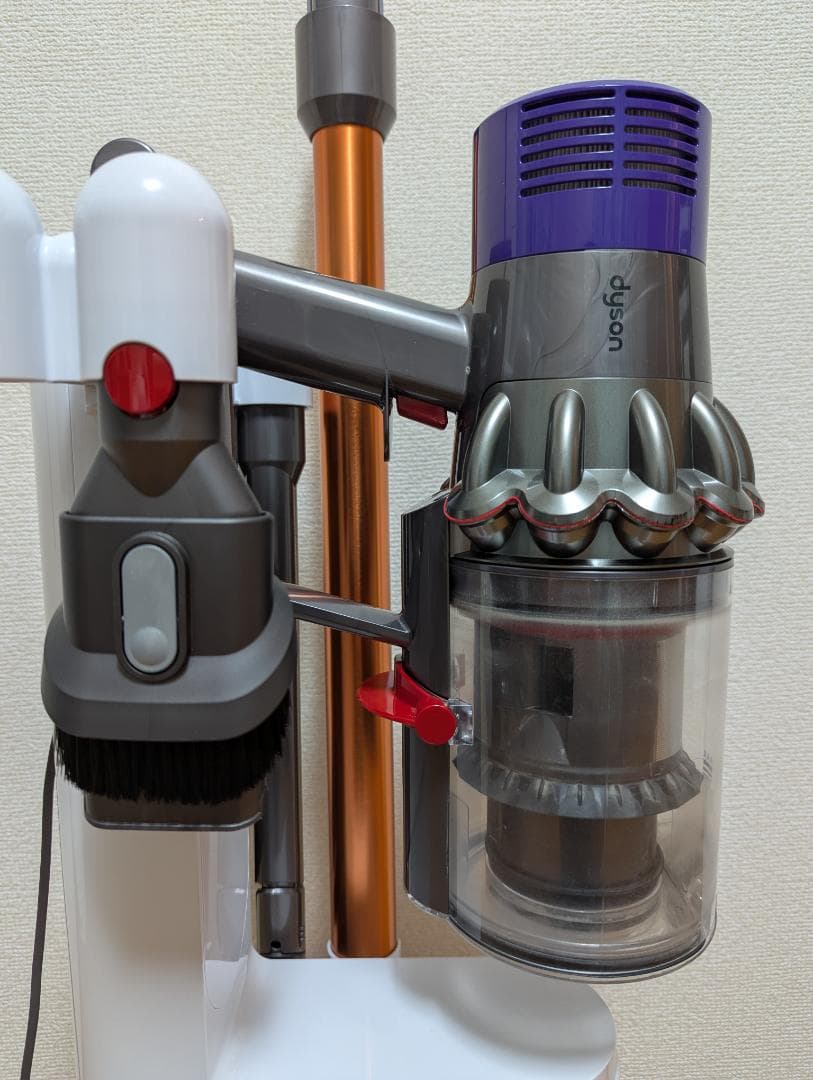 ジャンク品 ダイソン Dyson Cyclone V10 Fluffy SV12