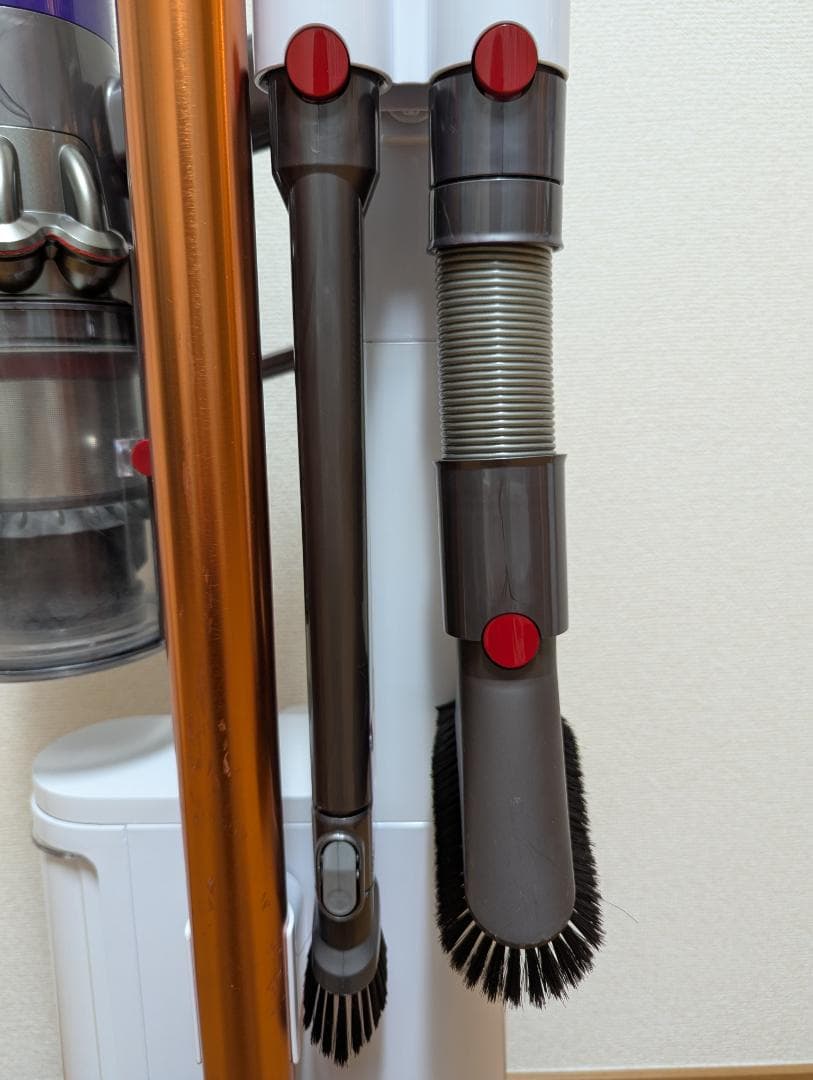 ジャンク品 ダイソン Dyson Cyclone V10 Fluffy SV12