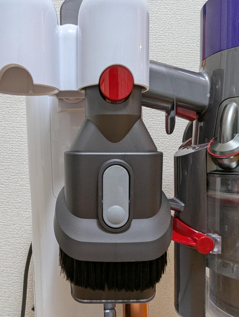 ジャンク品 ダイソン Dyson Cyclone V10 Fluffy SV12