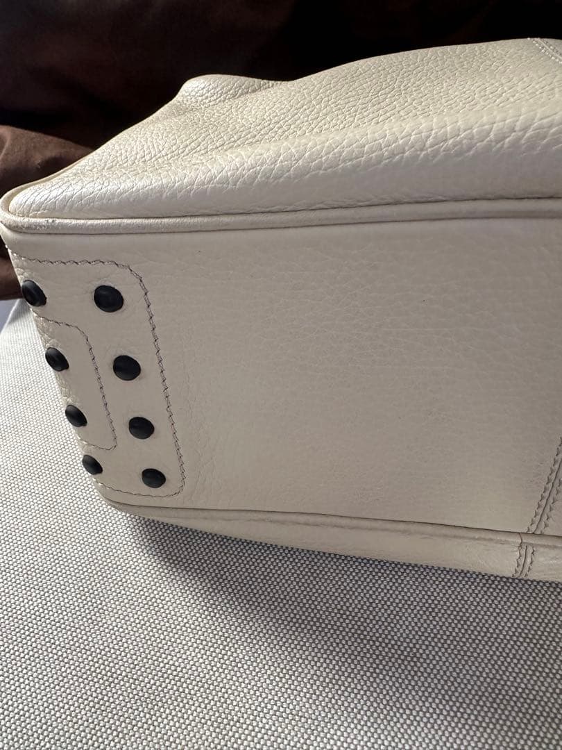 Tod’s ワンショルダー　革オフホワイト　バッグ