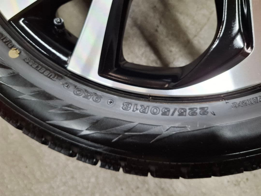 【ほぼ新品】トヨタ CH-R 純正 ホイールタイヤ ブリヂストン スタッドレス