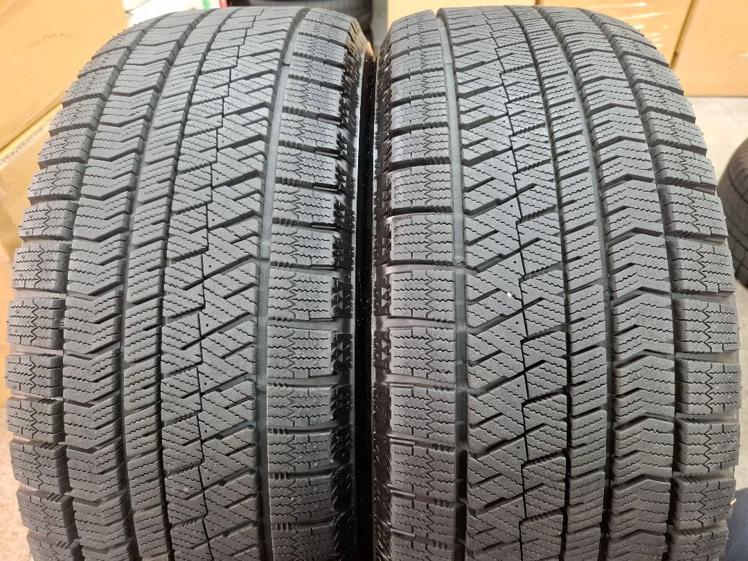 【ほぼ新品】トヨタ CH-R 純正 ホイールタイヤ ブリヂストン スタッドレス