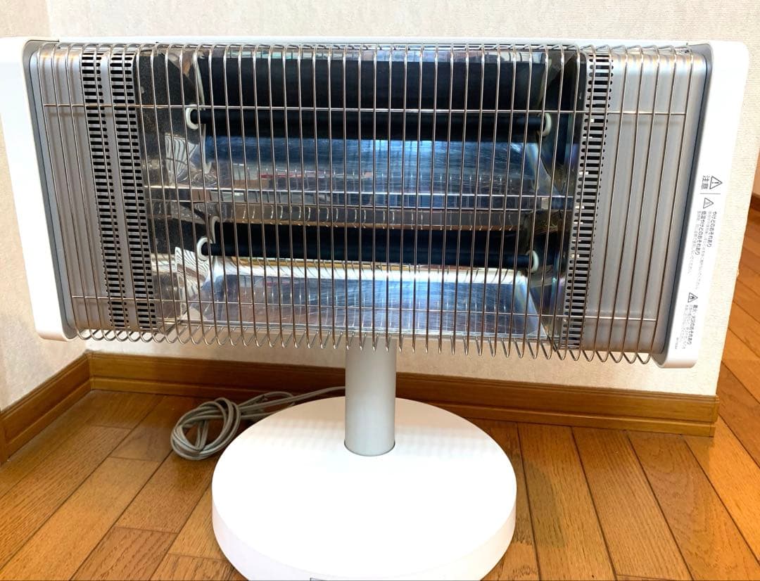 【美品&即日発送】ダイキン　セラムヒートセラミックヒーター ERFT11WS-W