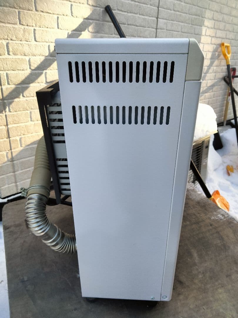 札幌発サンポットFF温風石油ストーブ！品番「FF‐513TF」2011年式中古品