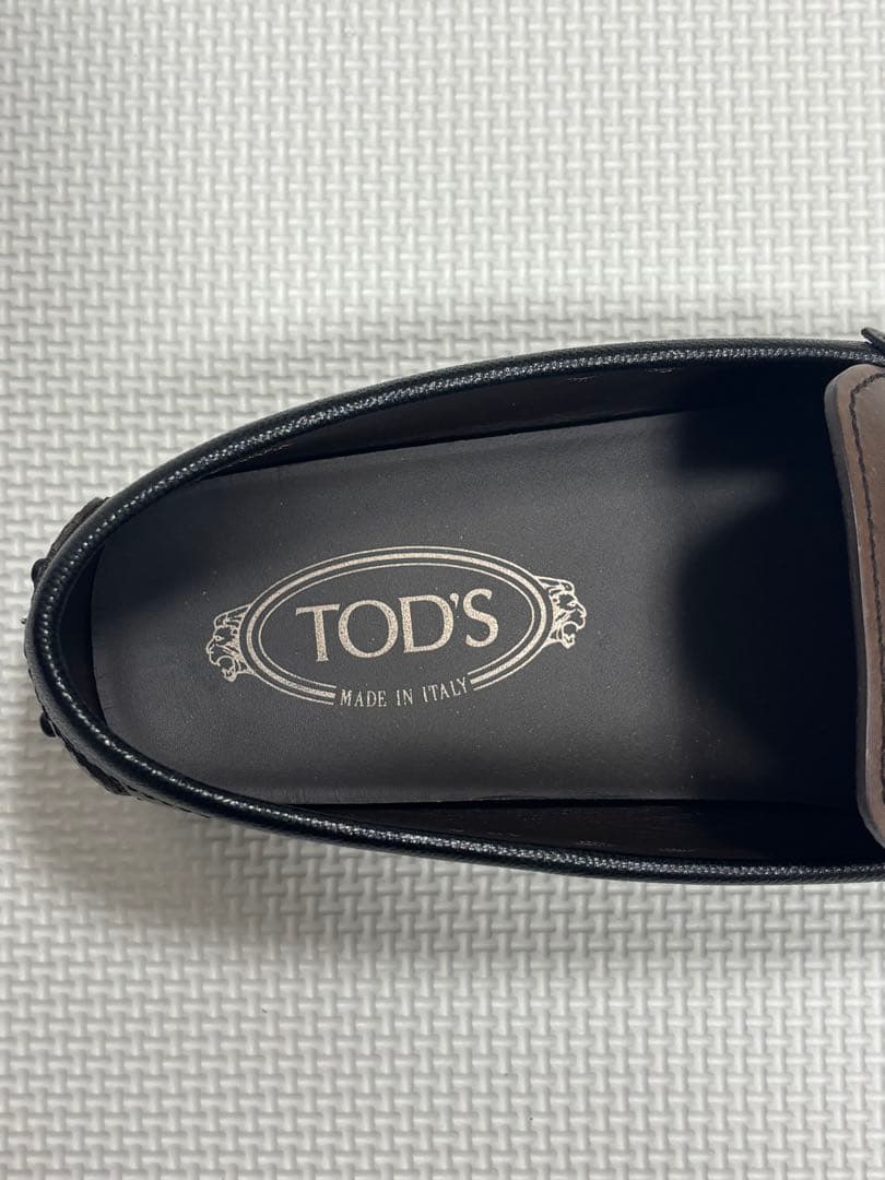 TOD'S ブラウン ローファー