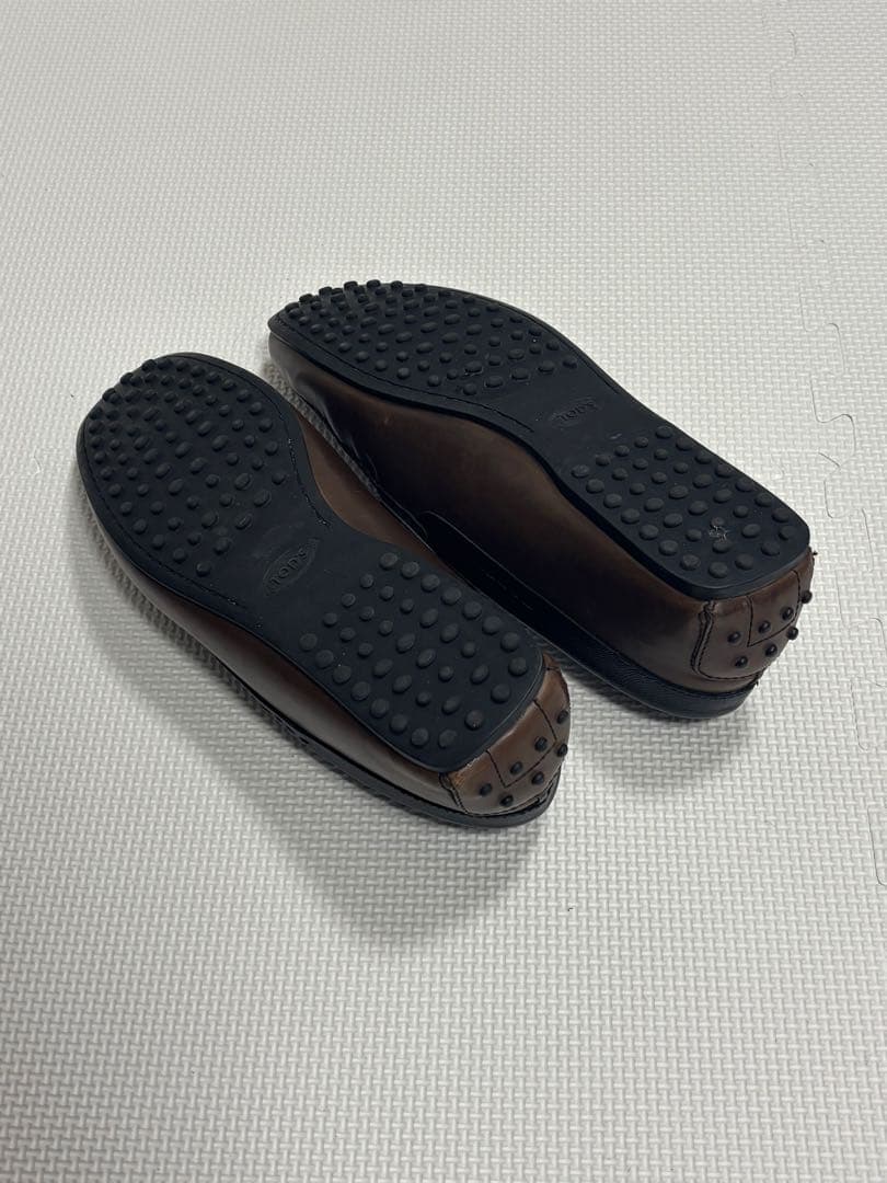 TOD'S ブラウン ローファー