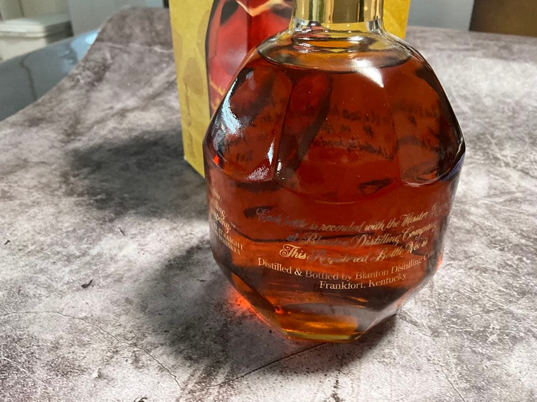 Blanton's Bourbon Whiskey 51.5% 箱付き
