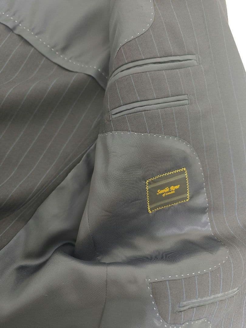 ​【新品・裾上げ前】Savile Rowスーツ 英国生地 濃紺ストライプ【A5】