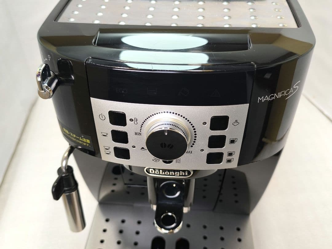 デロンギ　コンパクト全自動コーヒーマシンマグニフィカS ECAM22112B　8