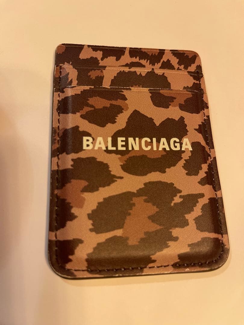 n*様 定価35200円　BALENCIAGA iPhone対応カードケース