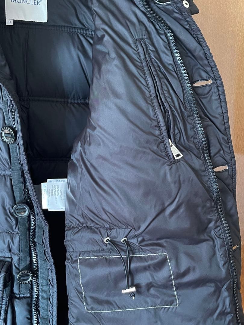 モンクレール MONCLERダウンジャケット SAUTERNE 黒 メンズ 0