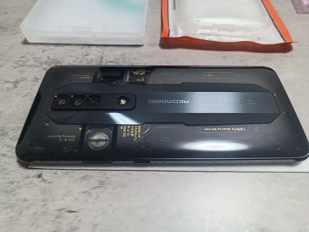 Redmagic7(スケルトン)ほぼ未使用レアです！