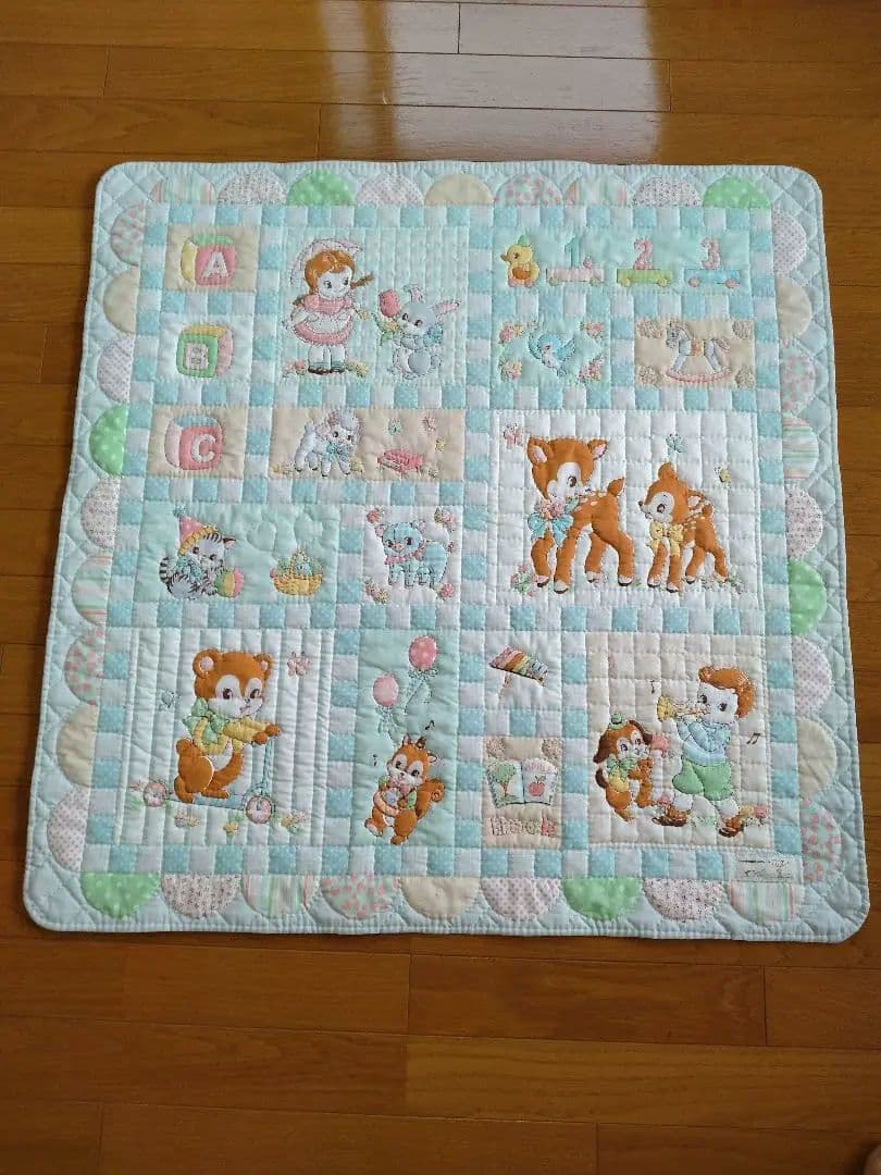 出産祝　ベビーキルトブランケット、マット、ハンドメイド、アニマル、88×86cm