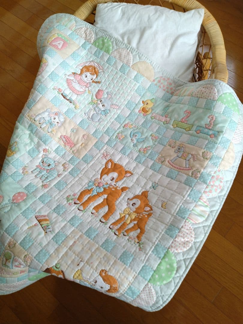 出産祝　ベビーキルトブランケット、マット、ハンドメイド、アニマル、88×86cm