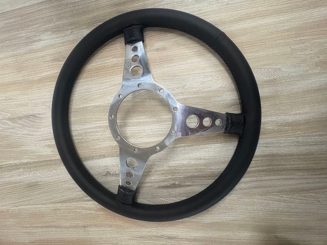 モトリタ　レザーステアリング　１４インチ　ディッシュタイプ　美品！