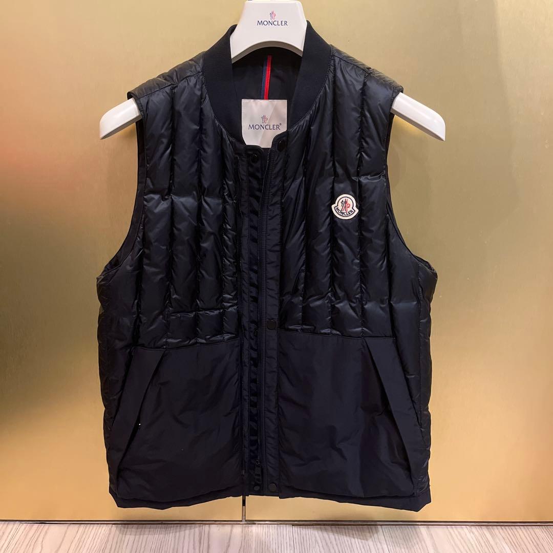 ＠*海様 MONCLER ネイビー ダウンベスト