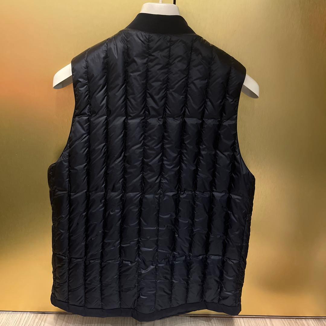 ＠*海様 MONCLER ネイビー ダウンベスト