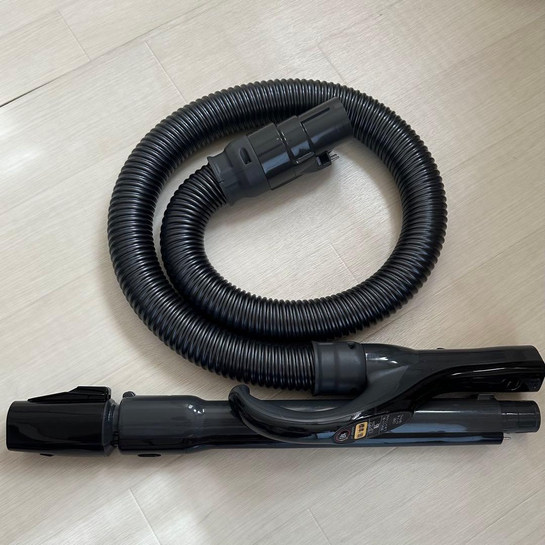 《美品》パナソニック サイクロン式掃除機 レッドブラック MC-SR23J-R