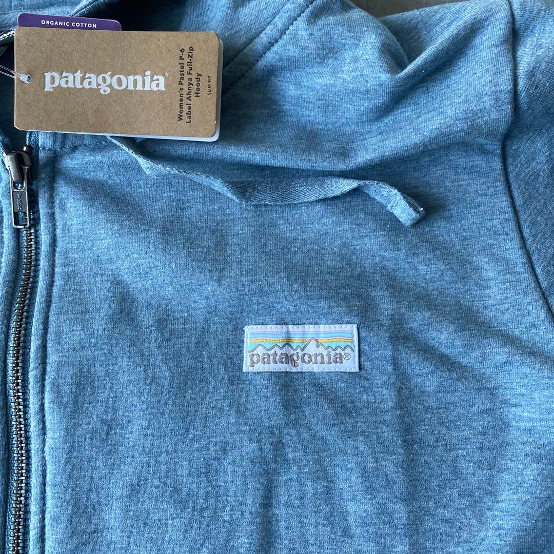 パタゴニア ウィメンズ・パステル・P-6 ラベル・アーニャ・フルジップ・フーディ