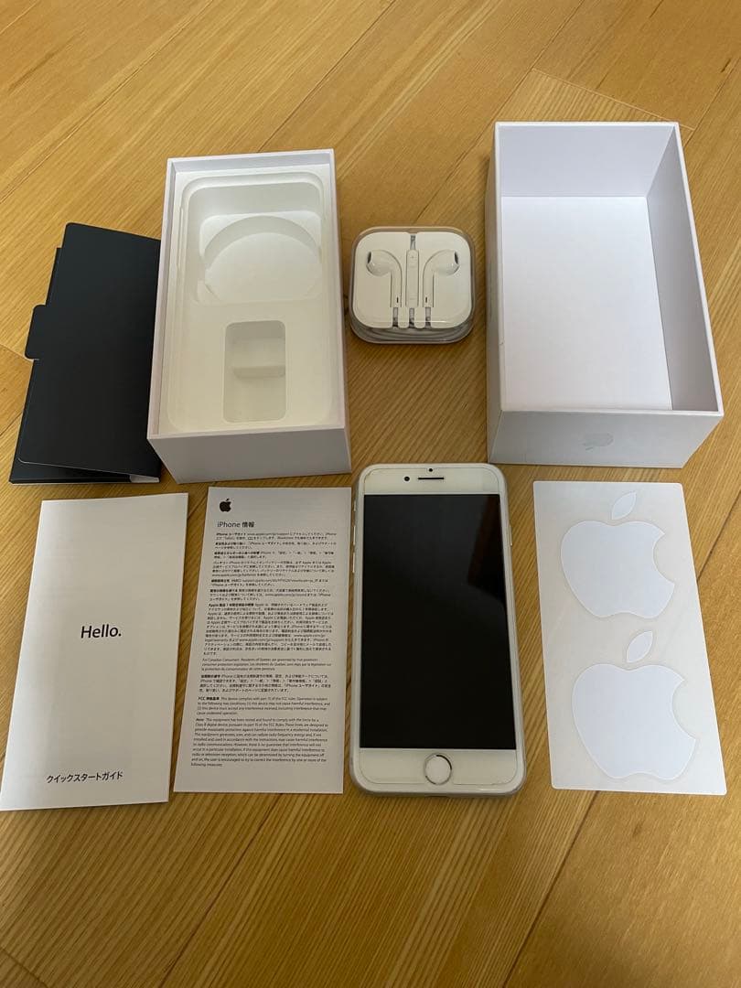 Apple iPhone 8ホワイト 本体　au