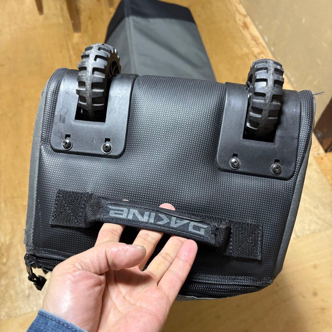 スノーボード ケース スノーボード キャスター付きケース DAKINE ケース