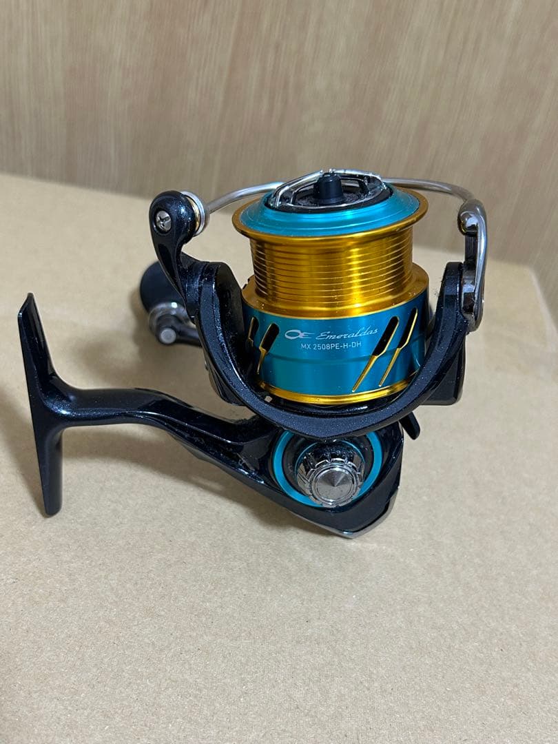 Daiwa 17 エメラルダスMX 2508PE-H-DH 美品