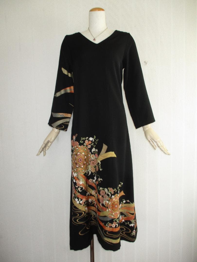 S～Mサイズ 黒留袖からの着物リメイクドレスです 　着丈１２２cm