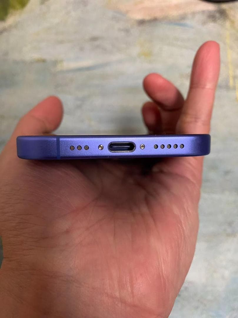 美品 iPhone 16 128G ウルトラマリン SIMフリー