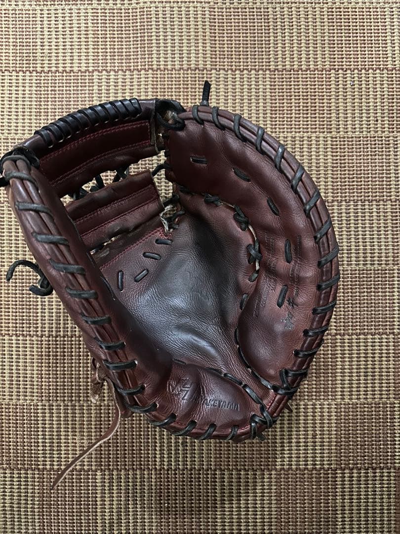 ハタケヤマ硬式ファーストミット　型抜群