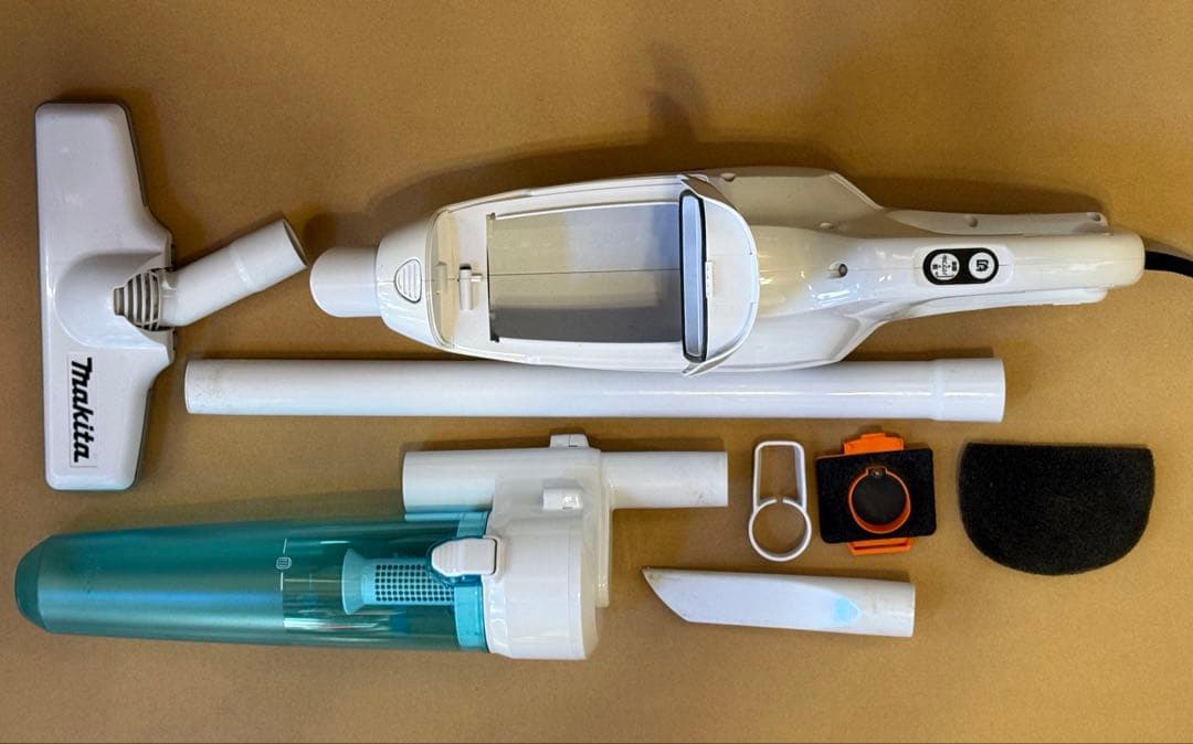 マキタ makita CL107FD スティック型クリーナー (中古 動作品)