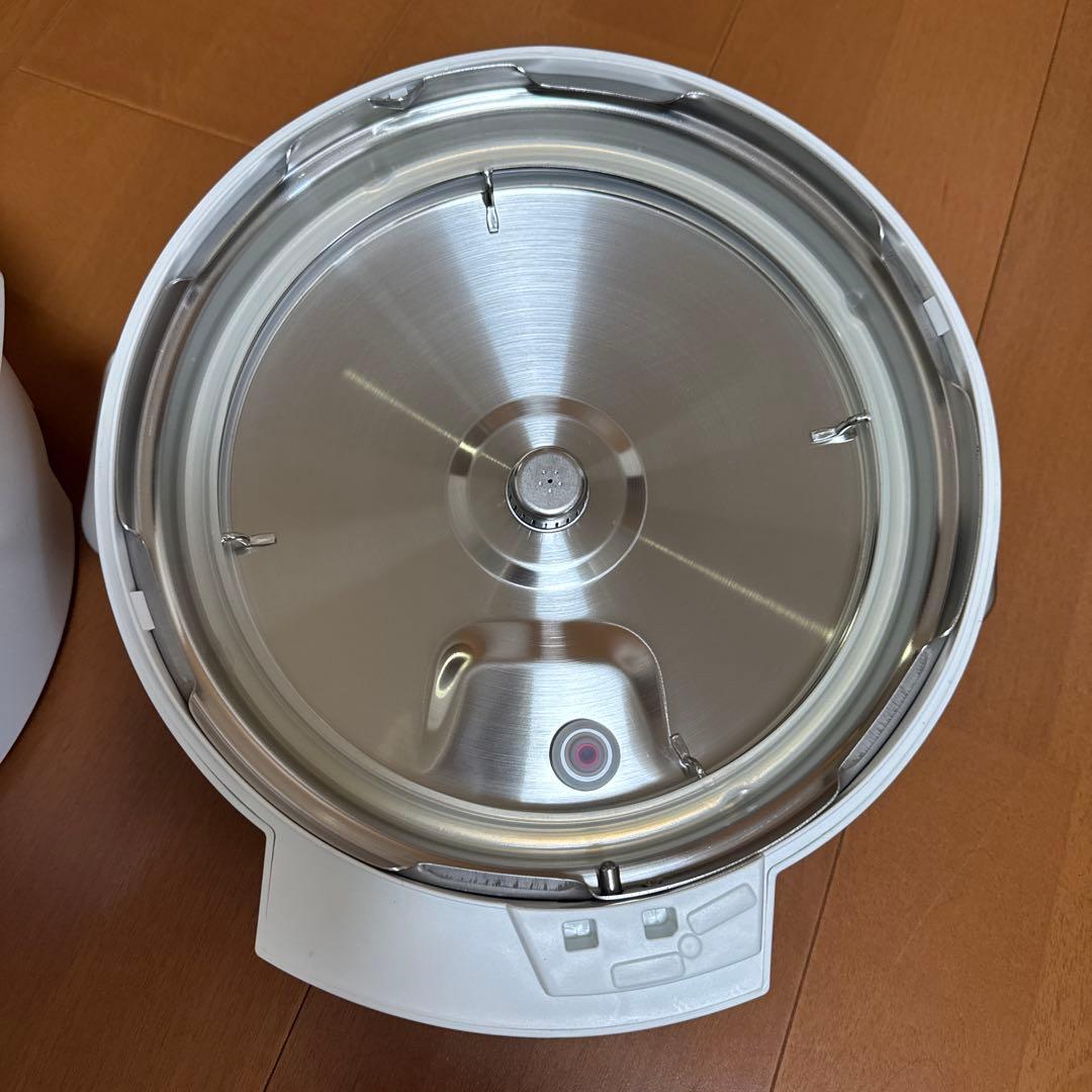 【新品/限定お値下げ】IRIS OHYAMA電気圧力鍋PC-MA4-W4.0L