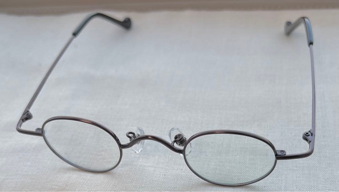 メタルフレーム　ウスカルメガネ　強度近視
