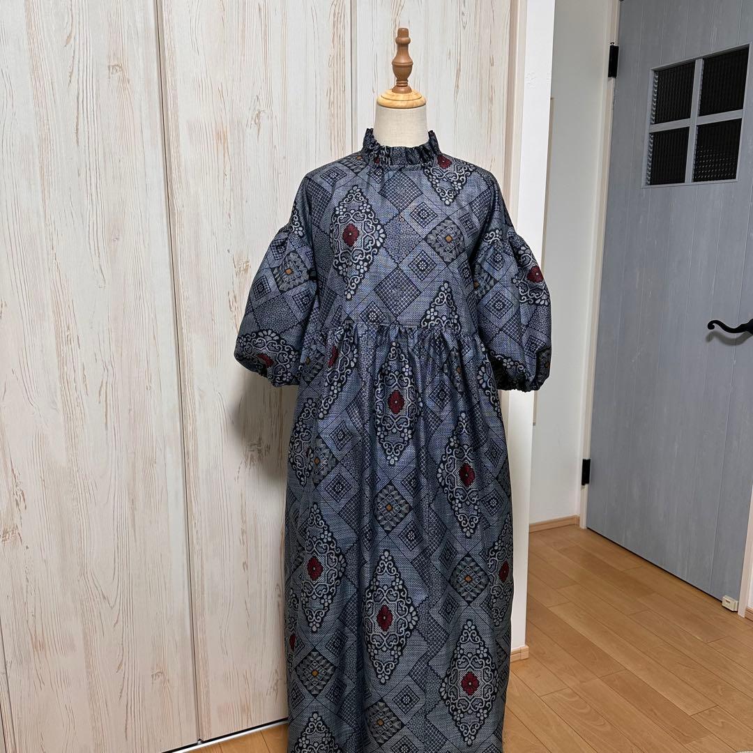 着物リメイク 大島紬からフリル襟の後ろボタンワンピース(L)