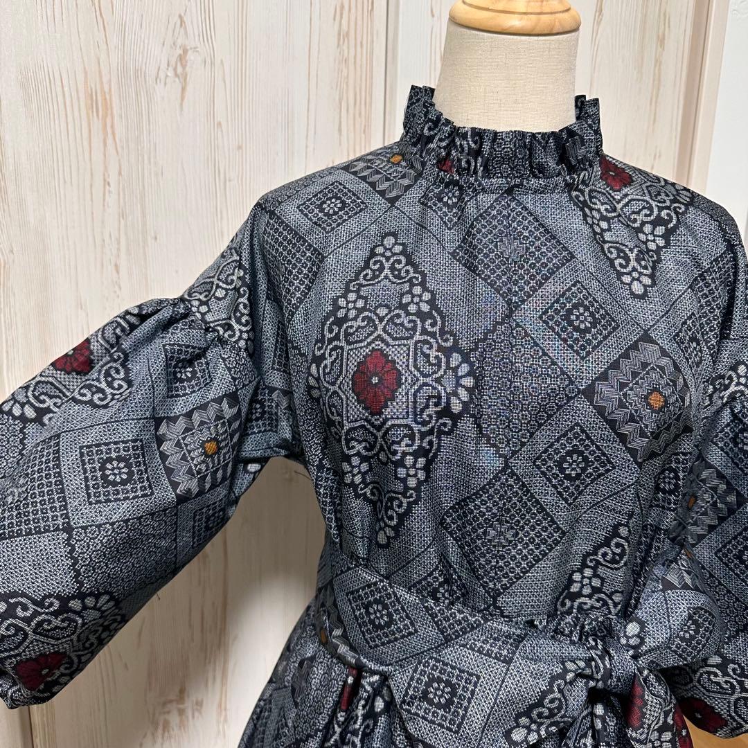 着物リメイク 大島紬からフリル襟の後ろボタンワンピース(L)