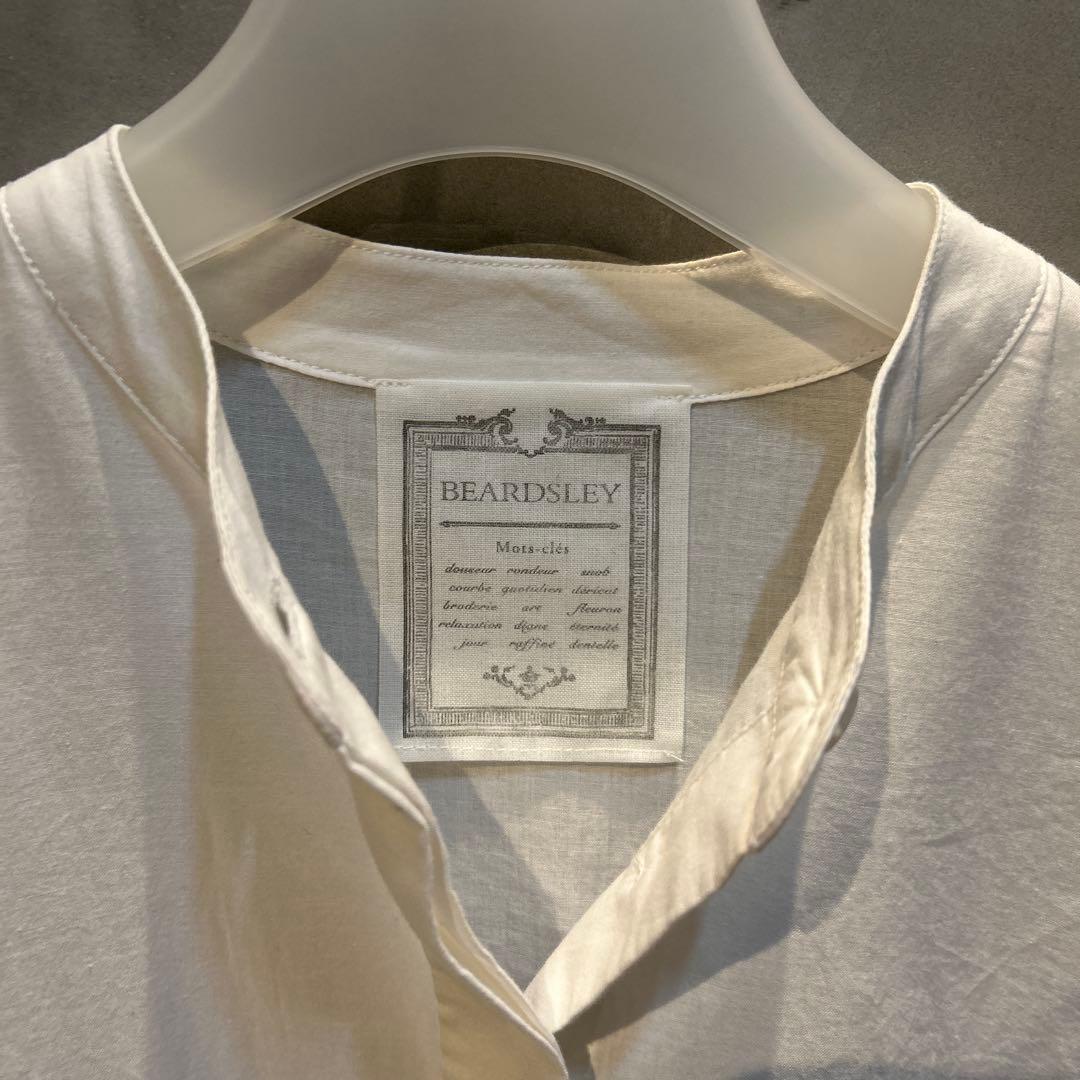 【極美品】BEARDSLEY ホワイト ギャザーチュニックブラウス