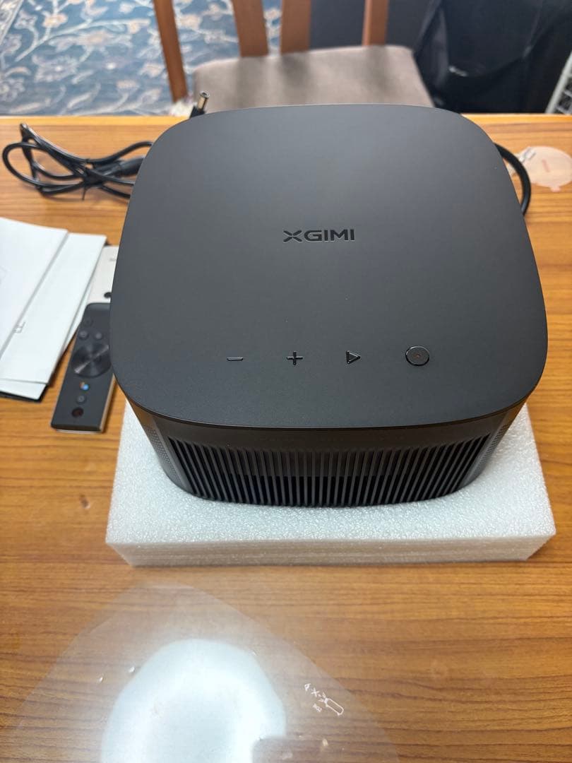 XGIMI HORIZON PRO 4Kプロジェクター本体