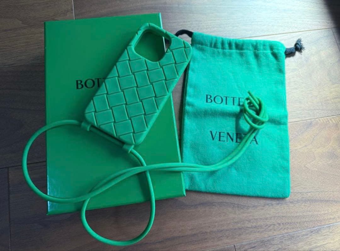 美品　ボッテガべネタ ストラップテックラバー ケース iphone 14 Pro