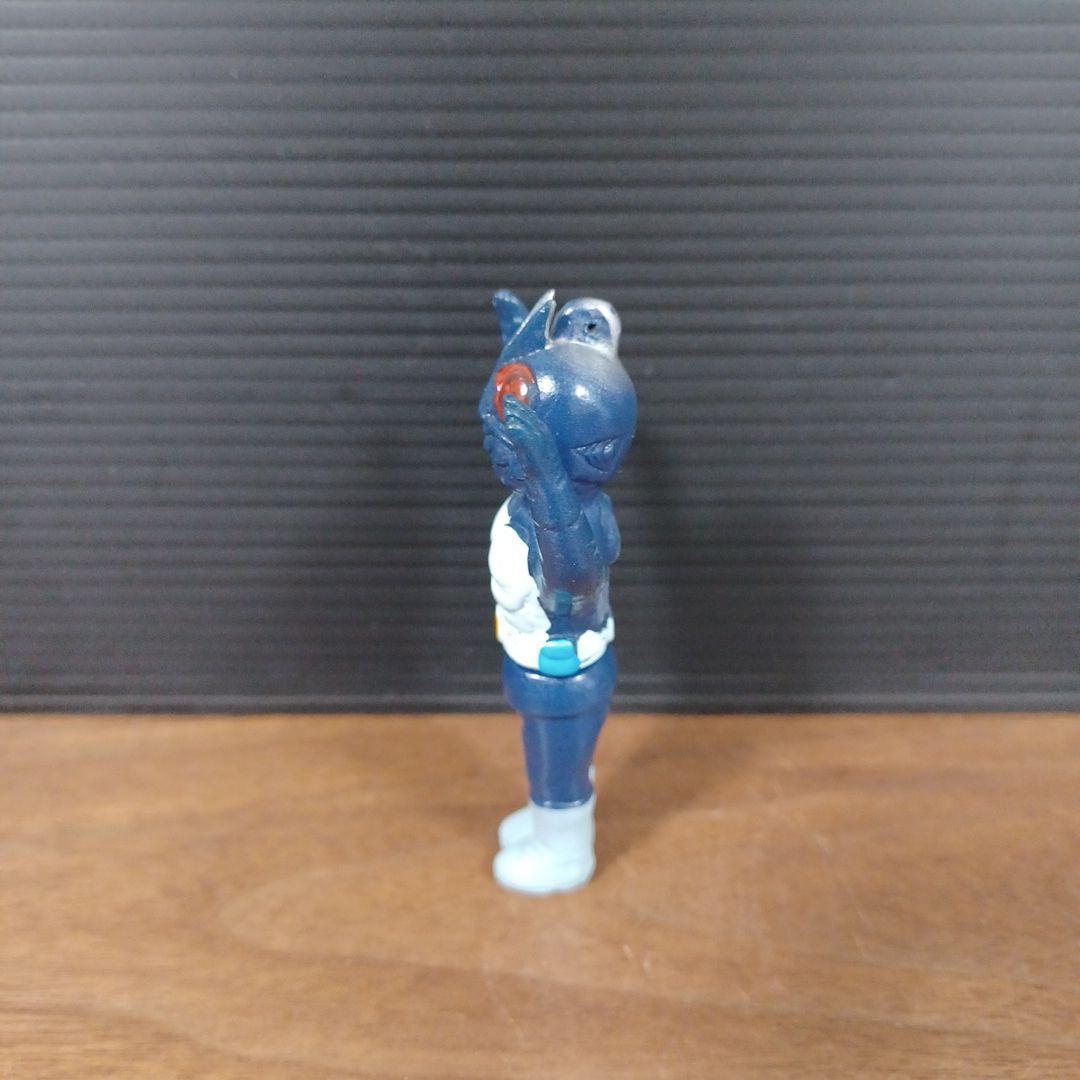 無版権　パチモノ「仮面ライダー」風ペンダント・トップ　ミニソフビフィギュア
