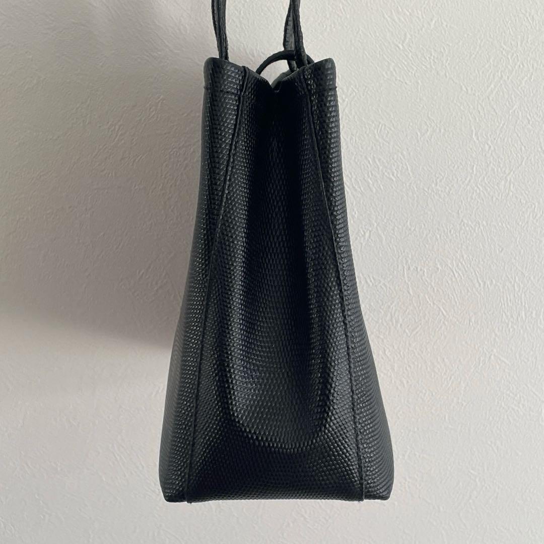 極美品✨サルヴァトーレフェラガモ　ヴァラリボン　2WAY ハンドショルダー　くろ