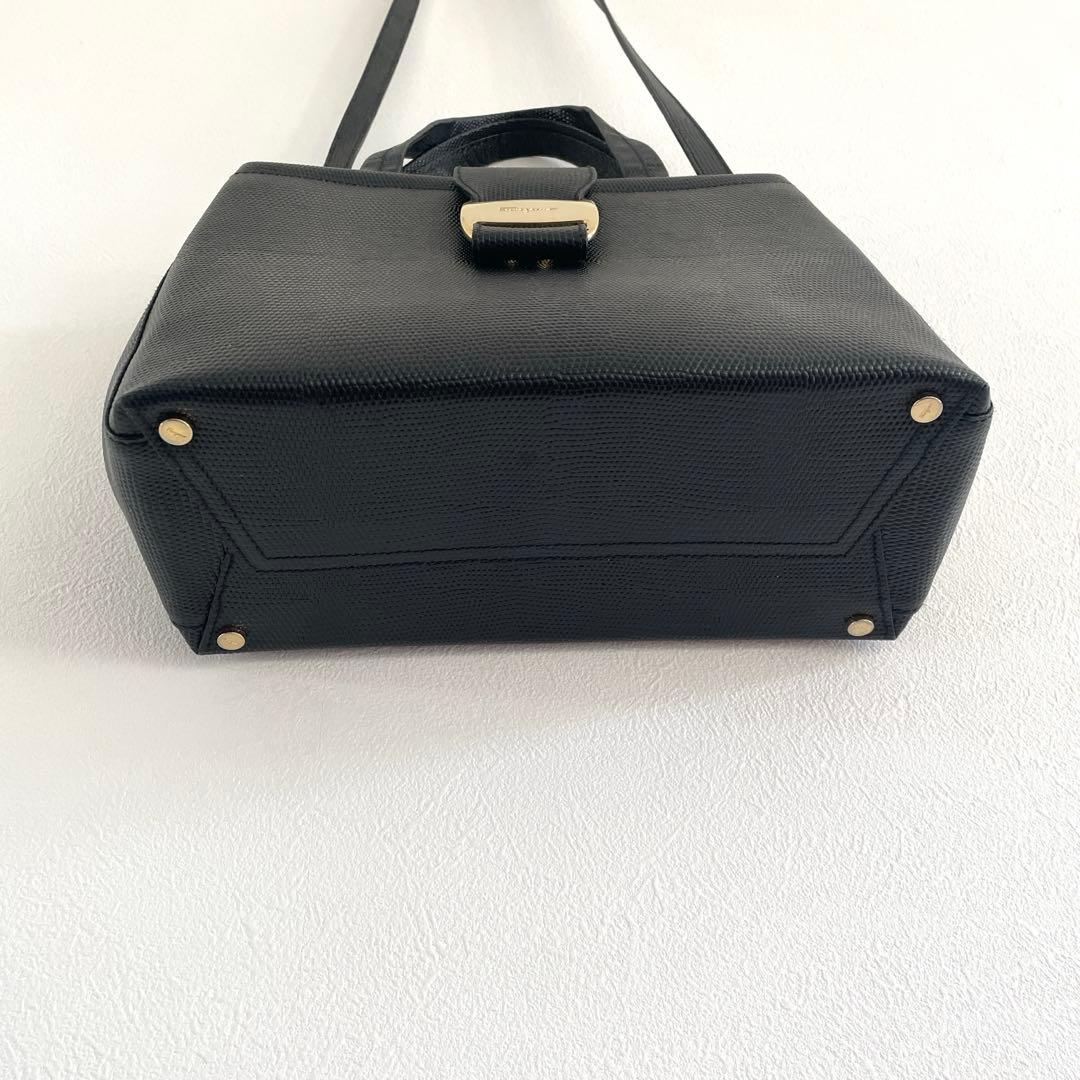 極美品✨サルヴァトーレフェラガモ　ヴァラリボン　2WAY ハンドショルダー　くろ
