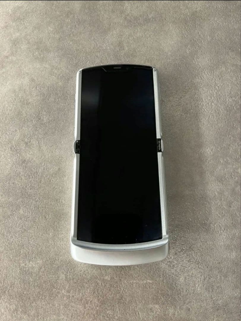 海外スマホ Razr 5G SIMフリー Liquid Mercury