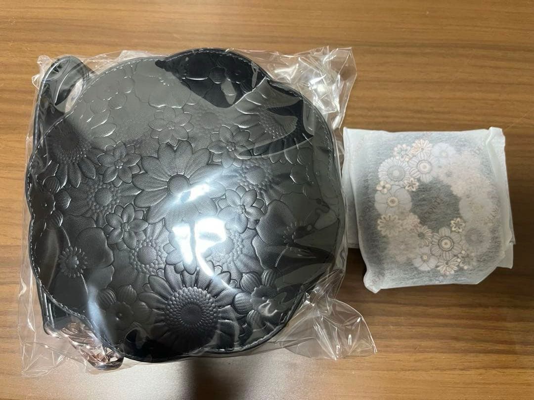 【即日発送可能】コスメデコルテ クリスマスコフレ アイシャドウ・ポーチ2点セット