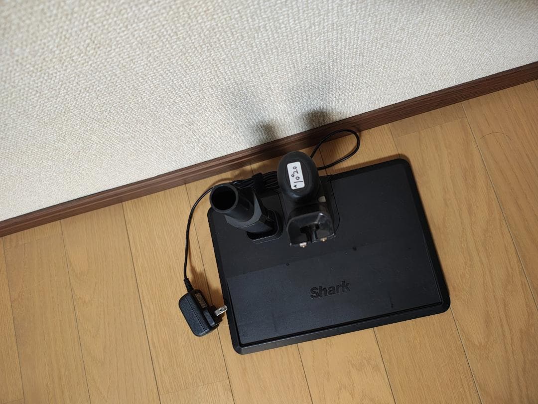 シャーク★コードレスクリーナー★CS401JRB★バッテリーの状態良好★