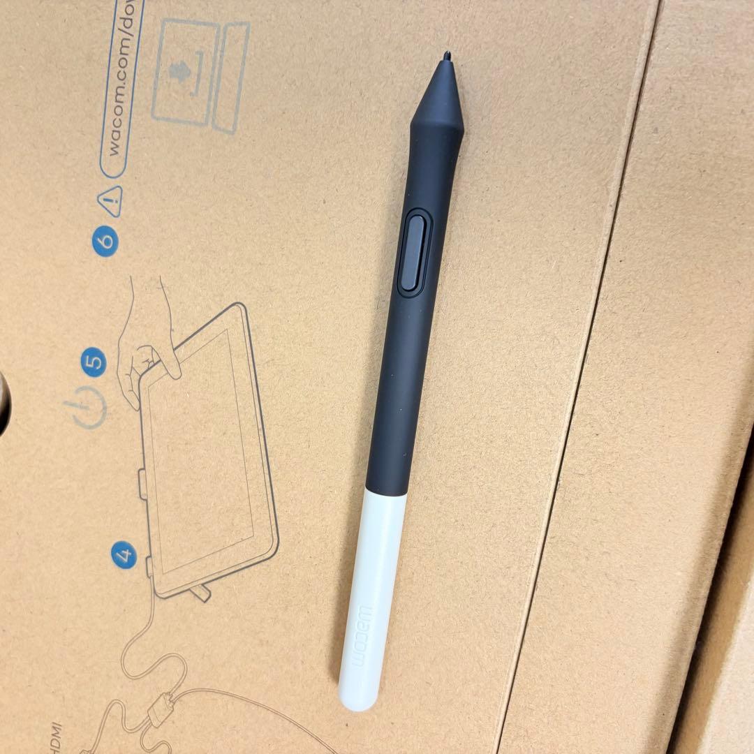 Wacom One 13 DTC133 ペンタブ